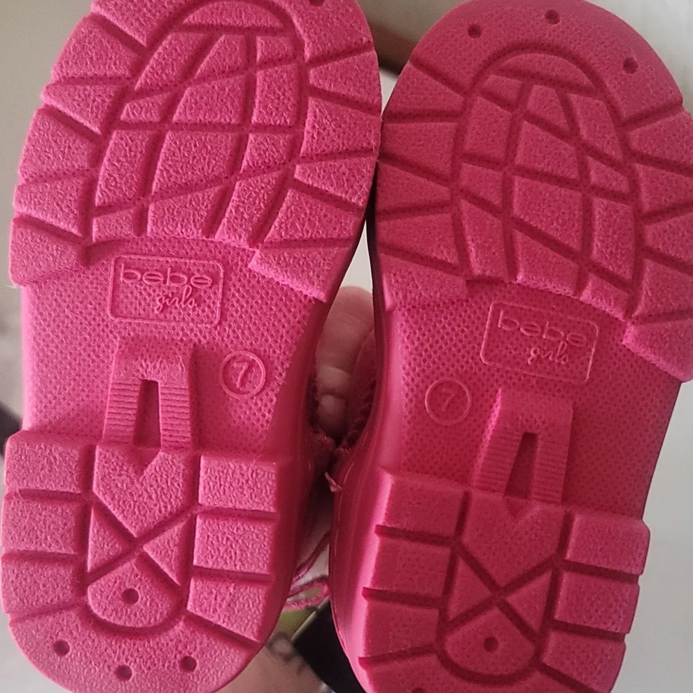 BEBE GIRLS BRIGHT PINK FAUX FUR BOOTS: NWT: TODDLER 7